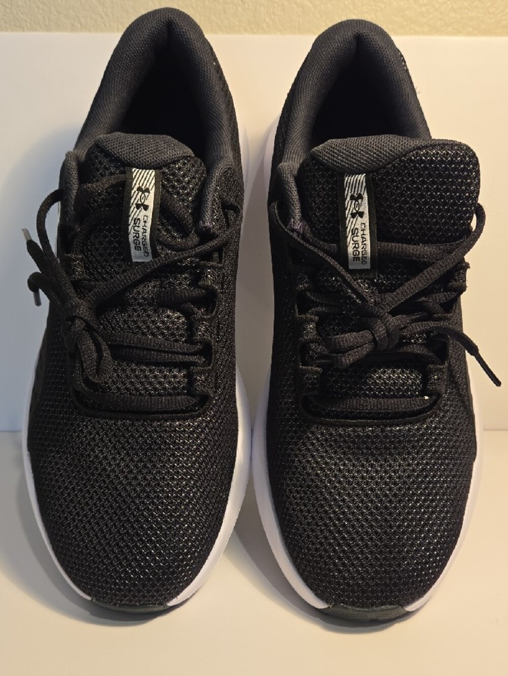 Mens Under Armour UA Charged Surge 4 3027000 001 Black White Sneakers Shoes - Picture 4 of 8